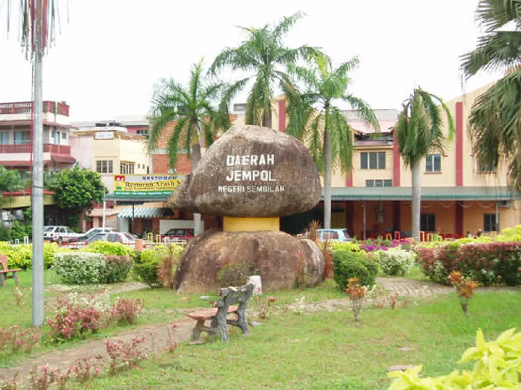 Overview of Bahau · photo 4