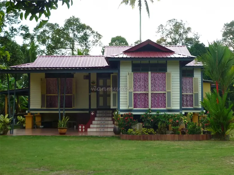Exploring Kampong Lonek: The Beauty of Rural Bamboo Craftsmanship and Rice Fields · photo 4